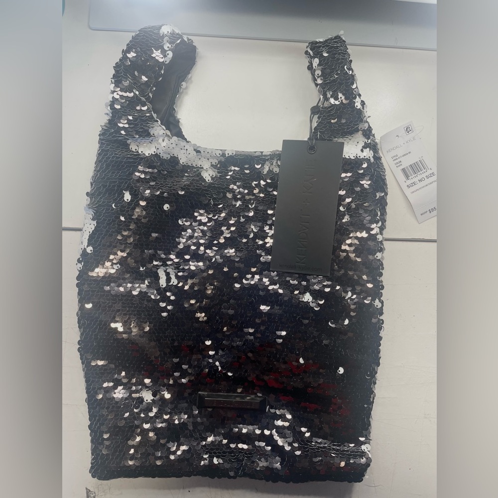 Black and white Kendall + Kyle hand bag